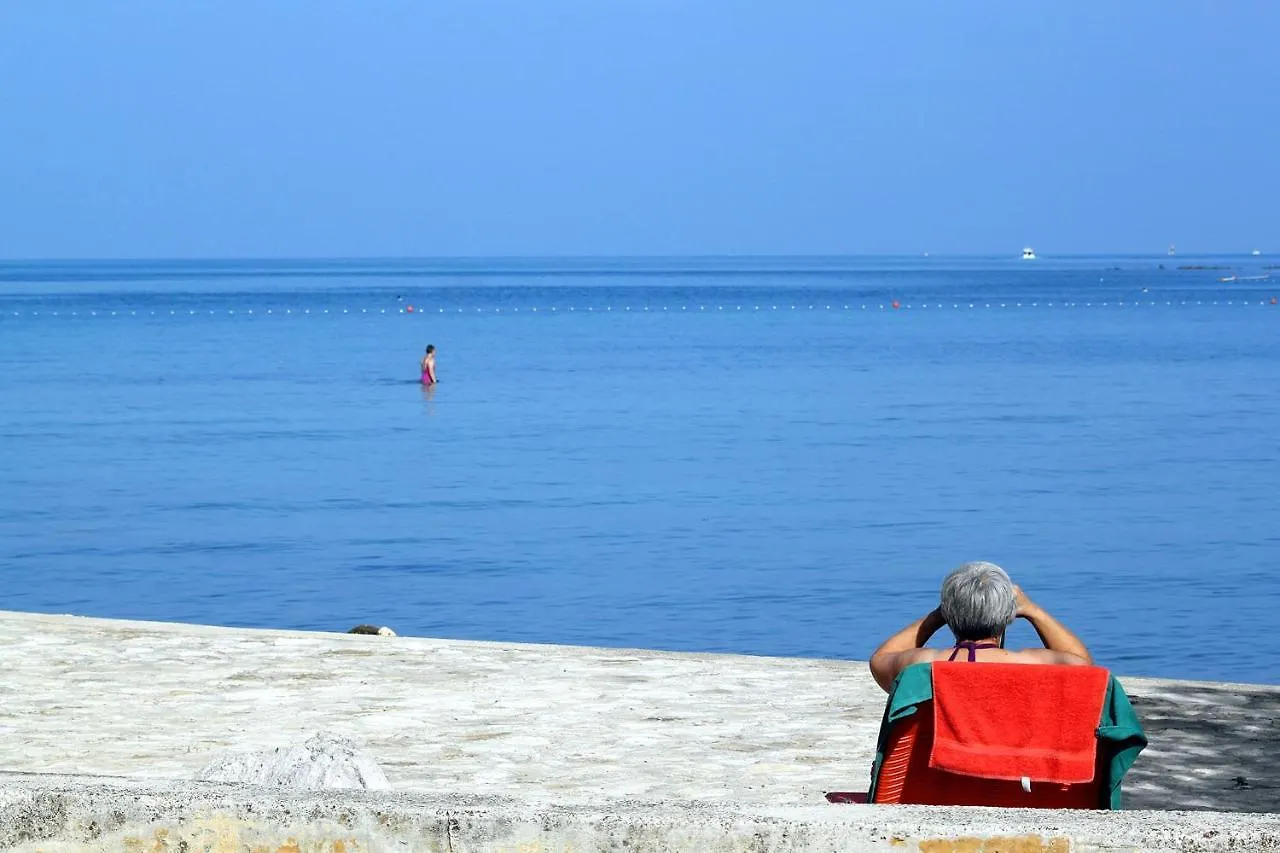 Apartments With A Parking Space Umag - 6992 Chorwacja