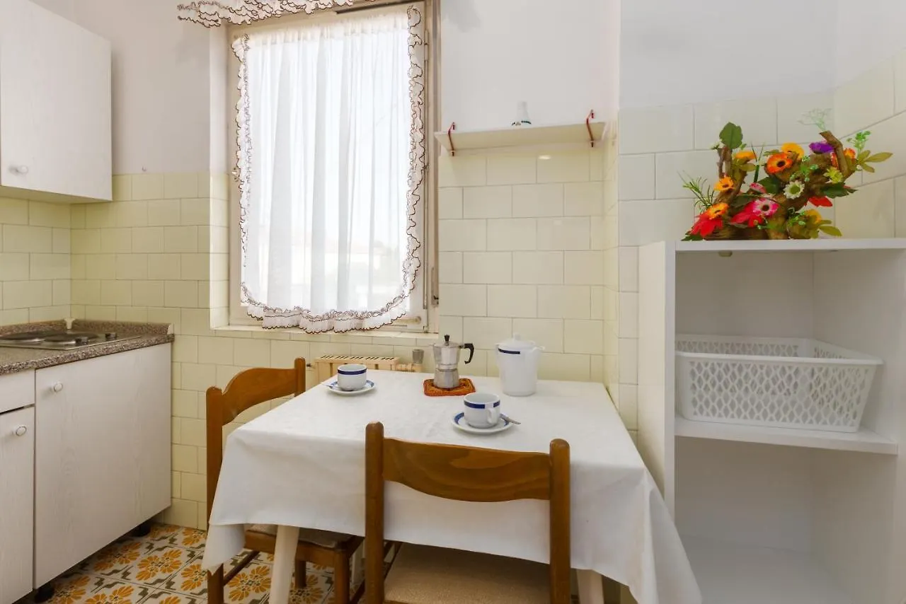 Apartments With A Parking Space Umag - 6992